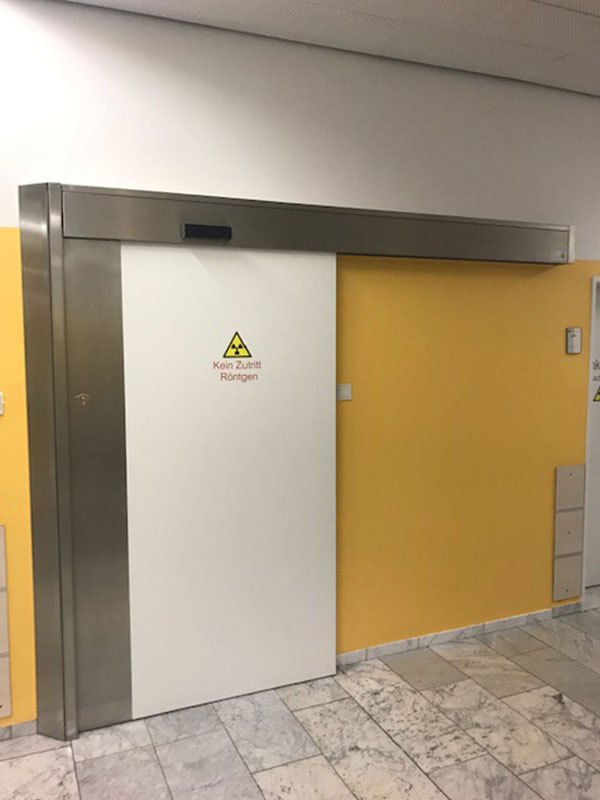 Tür zum Röntgenraum
